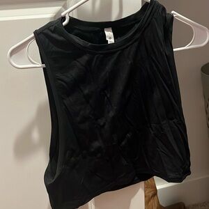 size 4 lululemon tank